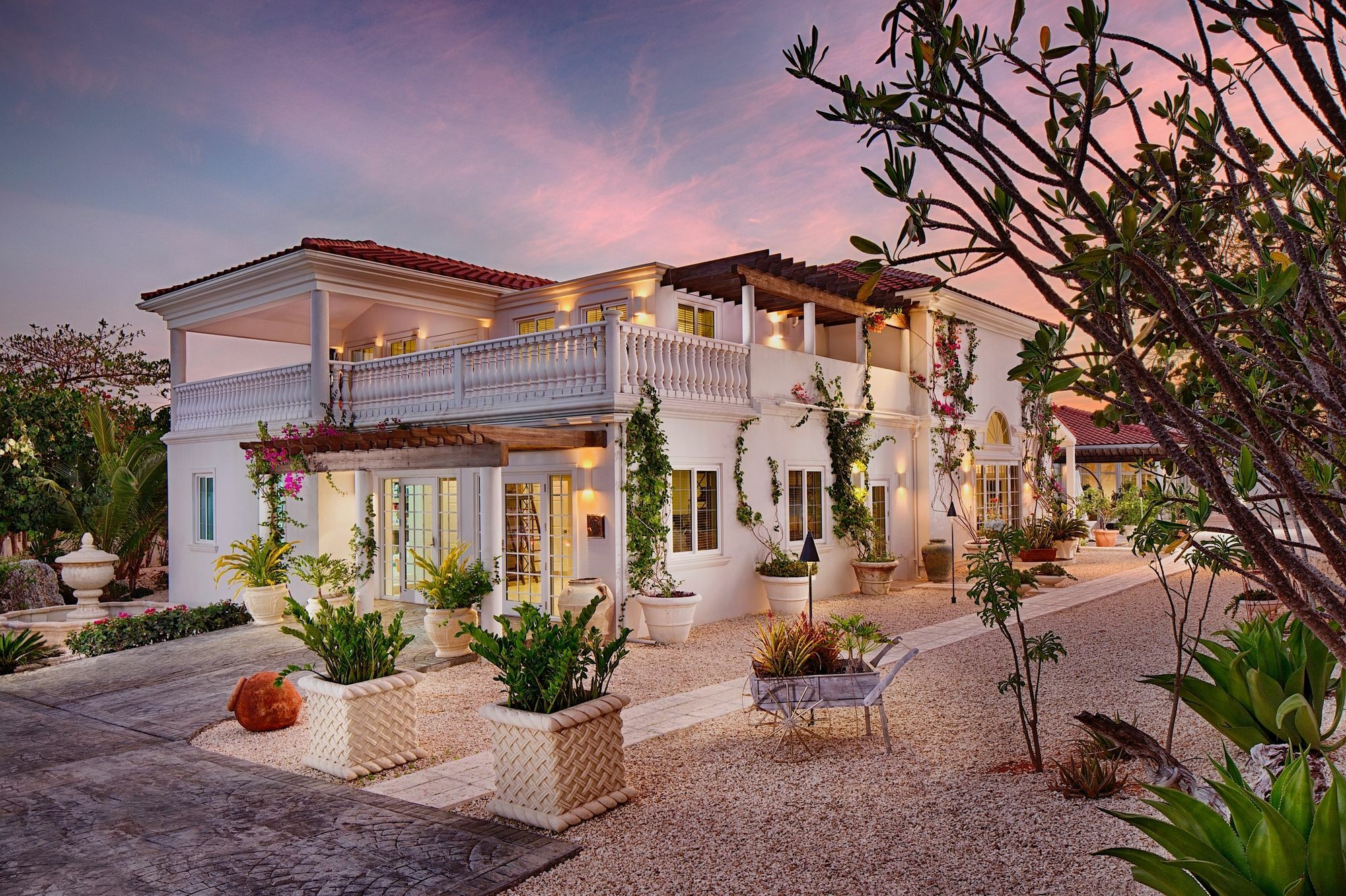 Le Soleil D'Or Hotel West End Екстериор снимка